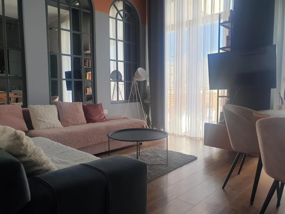 Stylish Two Bedroom House With Private Pool Tirana Esterno foto