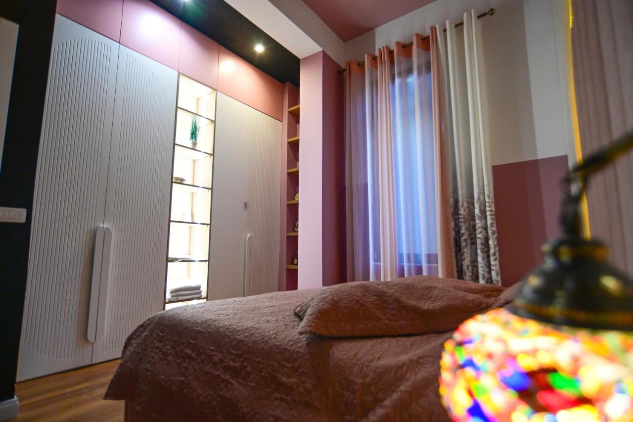 Stylish Two Bedroom House With Private Pool Tirana Esterno foto