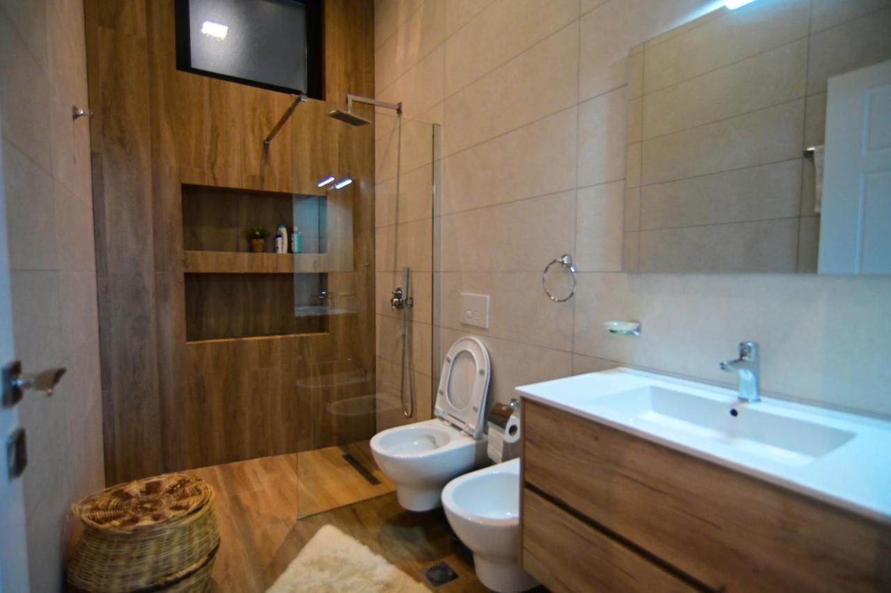 Stylish Two Bedroom House With Private Pool Tirana Esterno foto